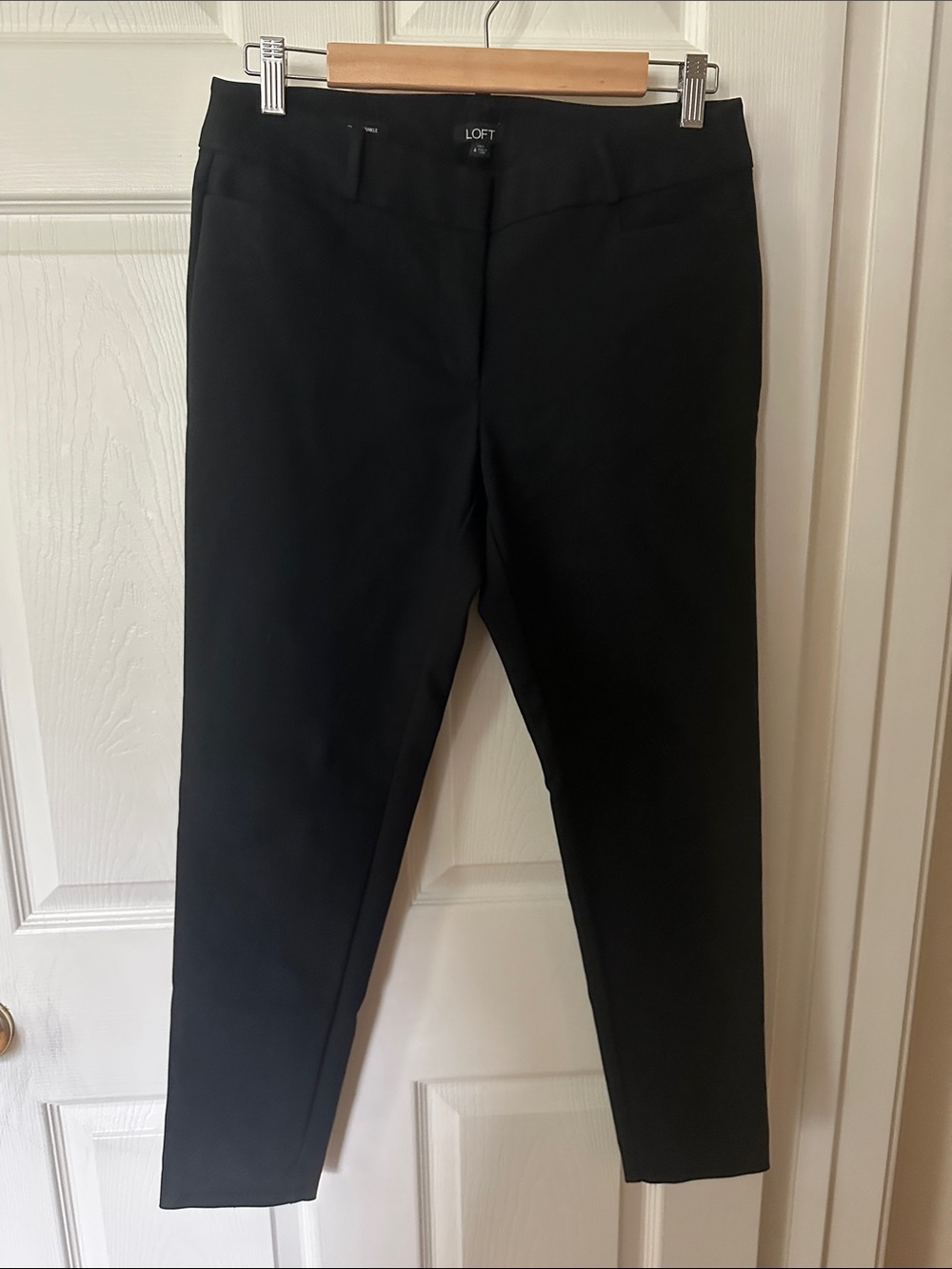 LOFT - Black Cropped Slim Ankle Pants - Size 5
